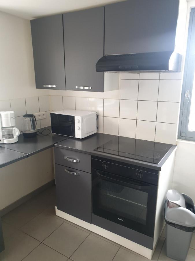 Logement Prive, Spacieux Et Moderne, Situe Entre Le Luberon, La Cote Marseillaise, La Provence Et Ses Richesses. Pertuis Exteriör bild