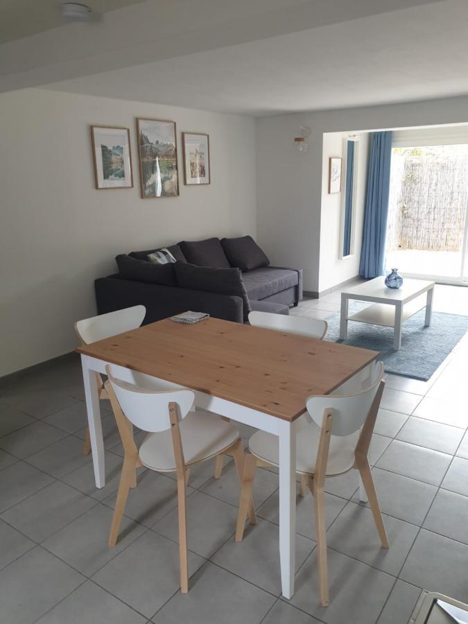 Logement Prive, Spacieux Et Moderne, Situe Entre Le Luberon, La Cote Marseillaise, La Provence Et Ses Richesses. Pertuis Exteriör bild