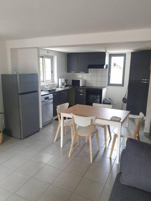 Logement Prive, Spacieux Et Moderne, Situe Entre Le Luberon, La Cote Marseillaise, La Provence Et Ses Richesses. Pertuis Exteriör bild