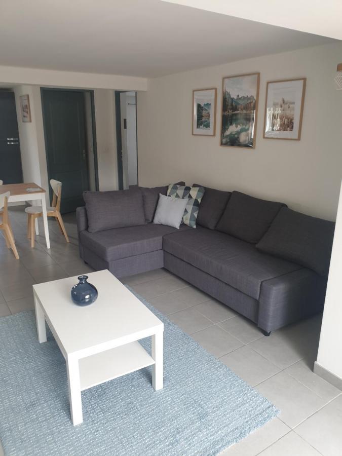 Logement Prive, Spacieux Et Moderne, Situe Entre Le Luberon, La Cote Marseillaise, La Provence Et Ses Richesses. Pertuis Exteriör bild