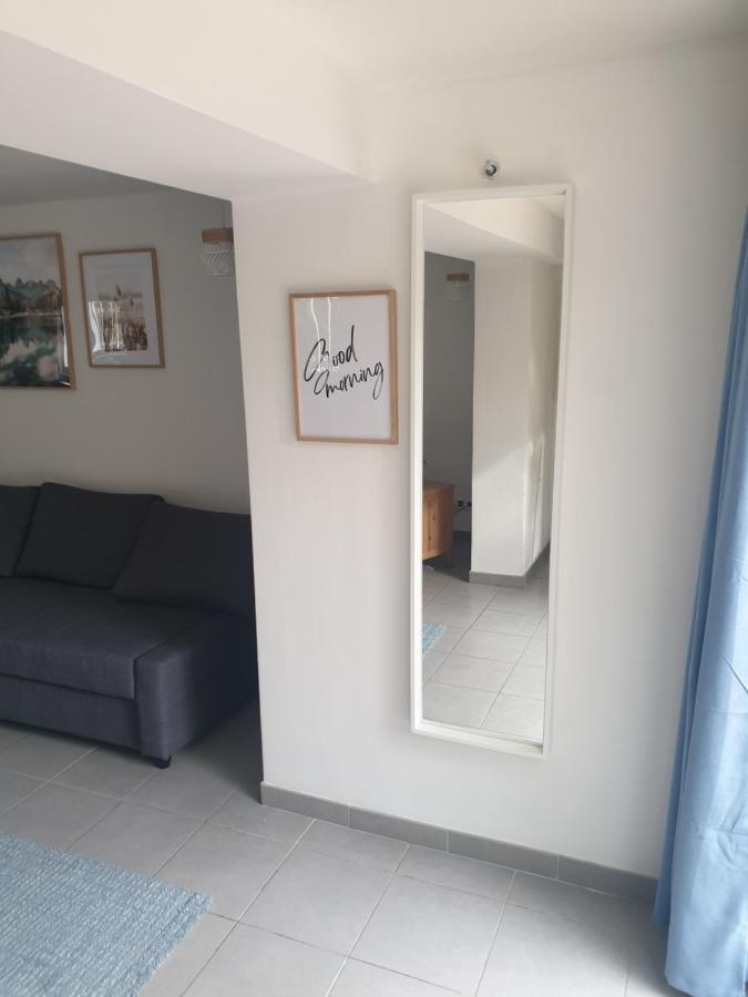 Logement Prive, Spacieux Et Moderne, Situe Entre Le Luberon, La Cote Marseillaise, La Provence Et Ses Richesses. Pertuis Exteriör bild