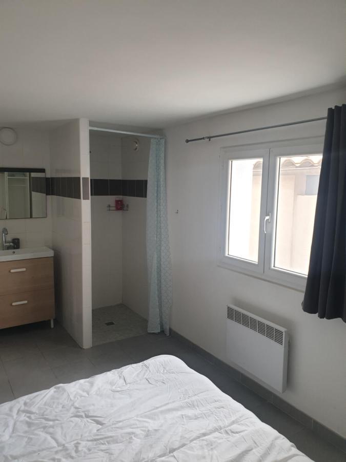 Logement Prive, Spacieux Et Moderne, Situe Entre Le Luberon, La Cote Marseillaise, La Provence Et Ses Richesses. Pertuis Exteriör bild