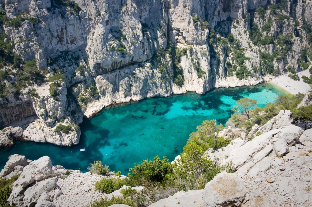 Logement Prive, Spacieux Et Moderne, Situe Entre Le Luberon, La Cote Marseillaise, La Provence Et Ses Richesses. Pertuis Exteriör bild